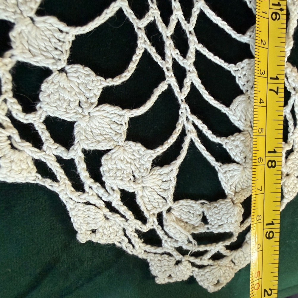 Vintage Hand Crocheted Pineapple Lace Antimacassar Set 4 Cotton Chair Doilies - Picture 5 of 6